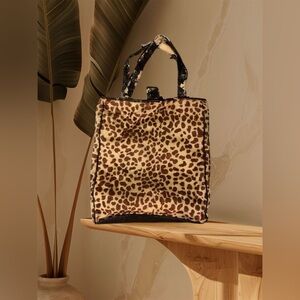 ISO Bath and Body Works Vintage tote bag/purse leopard/giraffe/cheetah print